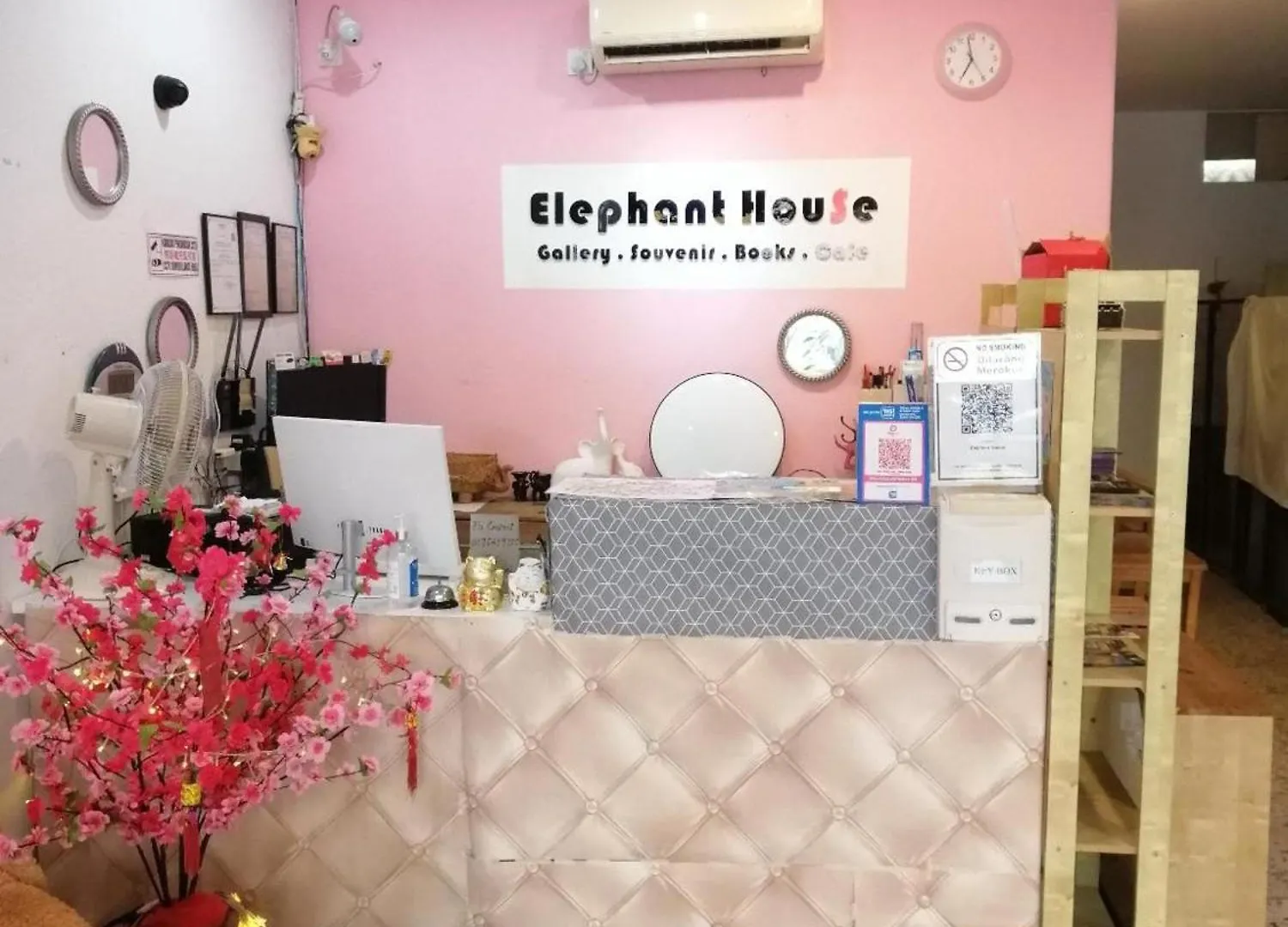 Oyo 91068 Elephant House Boutique Hotel Джорджтаун 2*,